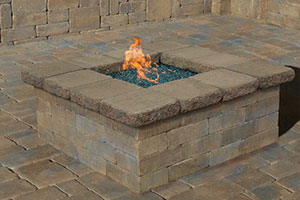 Fire Tables Pits Cambridge Pavingstones Outdoor Living Pre Packaged Cambridge Olde English Square Gas Fire Pit Kit